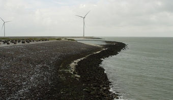Větší verze po kliknutí. Prohlídka vodního díla v Holandsku, Oosterscheldekering; 20.8. 2008 (konference 4S/EASST, Rotterdam): pohled z bariér