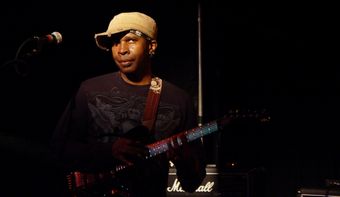 Větší verze po kliknutí. Koncert Afro-Punk Tour, Black Cat, Washington DC (1. 11. 2009): Living Colour