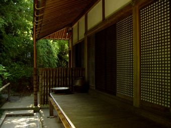 Větší verze po kliknutí. Kamakura, Japonsko (srpen 2010)