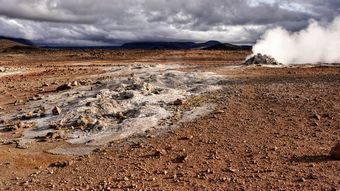 Větší verze po kliknutí. Island: Okolí jezera Mývatn (Hverarönd)